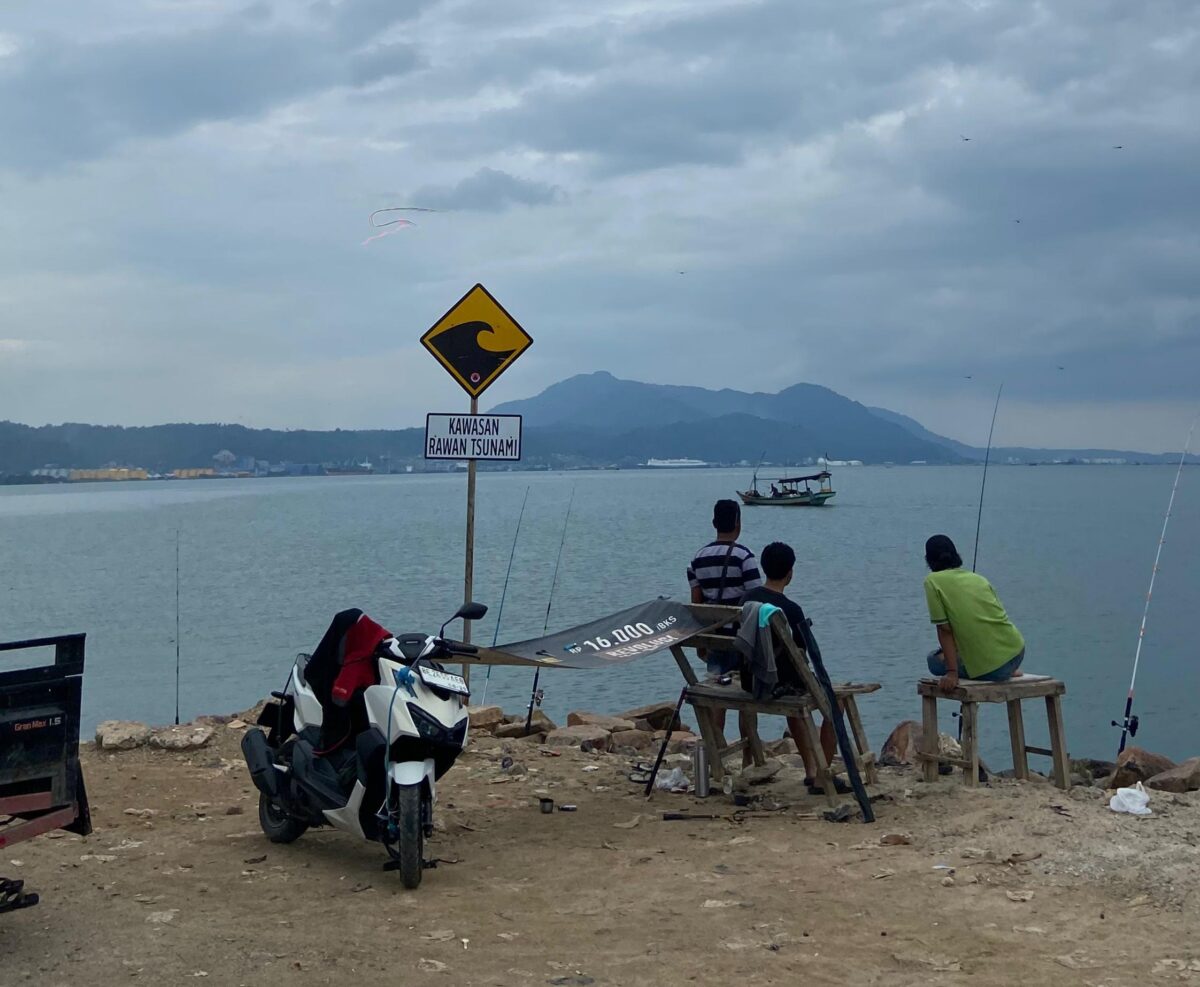 Pantai Gunung Kunyit, Salah Satu Spot Terbaik Menikmati Sunset