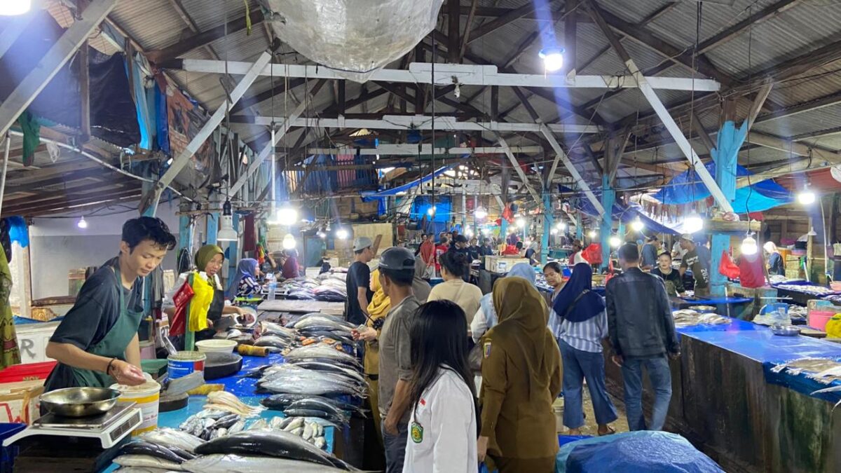 Pasar Gudang Lelang Jadi Incaran Para Pecinta Ikan dan Seafood