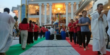 Ratusan Umat Buddha Ikuti Ibadah Tutup Tahun Sambut Imlek di Vihara Amurwa Bhumi Graha