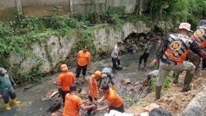 Hujan Deras Picu Longsor-Tembok Runtuh di Sejumlah Wilayah Bandar Lampung