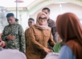 Bupati Lampung Timur, Ela Siti Nuryamah mengatakan, pemerintah daerah memberikan apresiasi kepada jajaran Kodam XII/Radin Inten yang dinilainya tidak hanya berperan dalam pertahanan dan keamanan, tetapi juga turun langsung ke sektor riil pertanian.