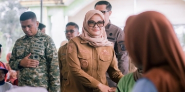 Bupati Lampung Timur, Ela Siti Nuryamah mengatakan, pemerintah daerah memberikan apresiasi kepada jajaran Kodam XII/Radin Inten yang dinilainya tidak hanya berperan dalam pertahanan dan keamanan, tetapi juga turun langsung ke sektor riil pertanian.