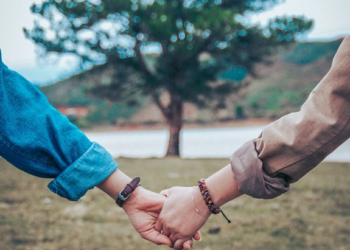 Pasangan Bukan Suami Istri Digerebek Warga di Pesisir Barat