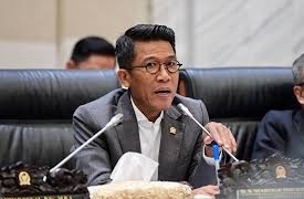 Komisi XI DPR RI resmi menetapkan Thomas Djiwandono sebagai Deputi Gubernur Bank Indonesia (BI) setelah melalui uji kelayakan dan kepatutan (fit and proper test), Senin (26/1/2026).