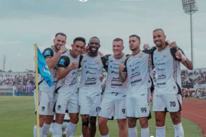 Hantam Persita 2-0, Persija Ancam Takhta Persib
