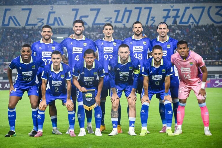 Persib Bandung Segel Gelar Juara Liga Super Indonesia 2025/2026 Cetak Hattrick Sejarah