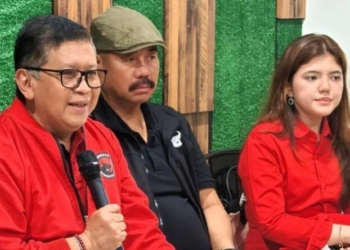 Sekretaris Jenderal DPP PDI Perjuangan Hasto Kristiyanto (kiri). ANTARA/HO-PDIP/am.