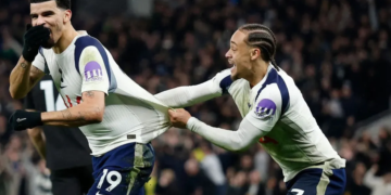 Dominic Solanke dan Xavi Simons