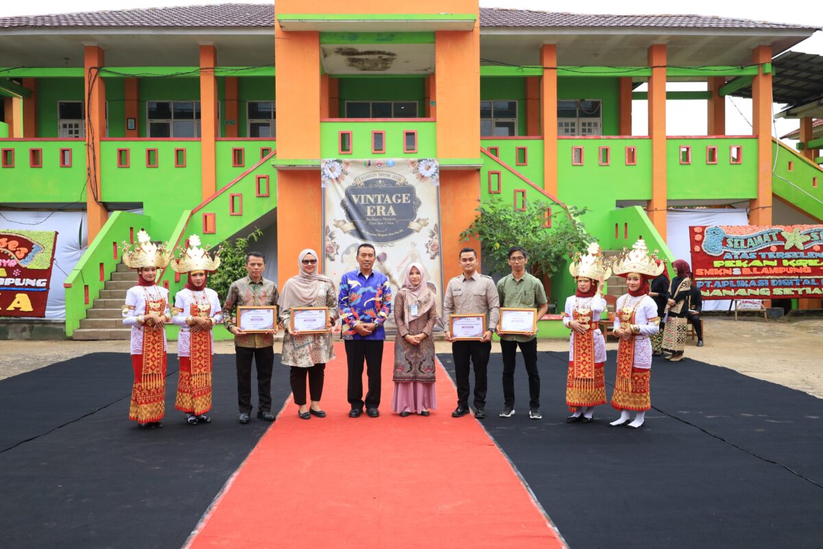 Pekan Kreatif SMKN 8 Bandar Lampung Upaya Lahirkan Lulusan yang Produktif