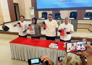Subdit V Cyber Crime Ditreskrimsus Polda Lampung meringkus seorang pria berinisial MHH, warga Makassar, Sulawesi Selatan tersangka tindak pidana Informasi dan Transaksi Elektronik (ITE) dengan modus love scamming. Dok Polda Lampung