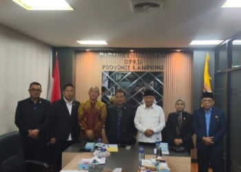 Badan Kehormatan (BK) DPRD Provinsi Lampung memanggil anggota DPRD Provinsi Lampung, Andi Robi untuk klarifikasi terkait laporan dugaan pengempisan ban mobil milik seorang mahasiswi Universitas Bandar Lampung (UBL). Dok