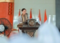 Wakil Menteri Pariwisata RI, Ni Luh Puspa memberikan arahan saat tradisi Blangikhan menyambut Bulan Suci Ramadan di Sesat Agung Nuwo Balak, Kecamatan Gunung Sugih, Kabupaten Lampung Tengah, Rabu (18/2/2026). Dok ADPIM Lampung
