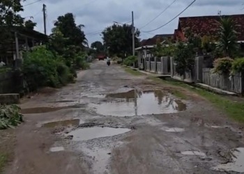 15 Tahun Jalan Poros Komering Agung Rusak, Warga Tagih Janji Pembangunan
