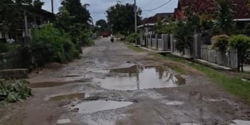 15 Tahun Jalan Poros Komering Agung Rusak, Warga Tagih Janji Pembangunan