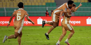 Pemain Dewa United Banten FC, Vico Duarte (kanan)