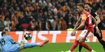 Pemain sayap Galatasaray, Noa Lang (77)