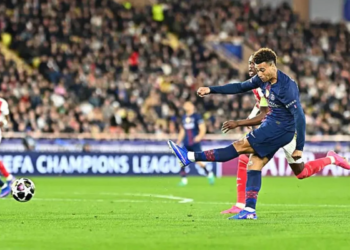 Penyerang sayap PSG, Desire Doue