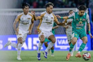 Gagal Manfaatkan Keunggulan Pemain, Persebaya Ditahan Imbang Dewa United di GBT