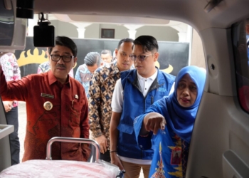 Pemkab Lampung Utara Terima CSR PT SMI, Ambulans Baru Perkuat Puskesmas Mider