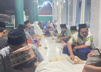 Aroma Masakan Rumah Tercium saat Munggahan di Masjid Al-Ibtida’ul Qorib