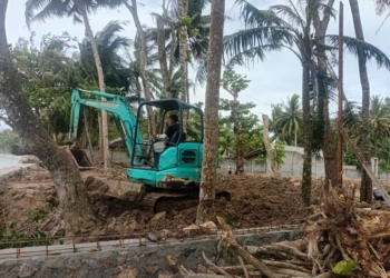 salah satu lokasi di pinggir pantai kecamatan pesisir tengah yang di bangun hotel villa atau penginapan