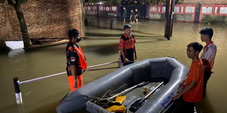 BPBD Bandar Lampung Lakukan Aksi Tanggap Bencana di Daerah Terdampak Banjir