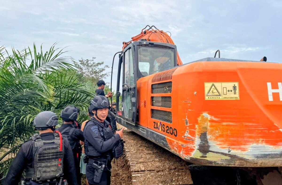 Kepolisian Daerah (Polda) Lampung berhasil membongkar praktik pertambangan emas ilegal berskala besar kawasan perkebunan PTPN I Regional 7, Kabupaten Way Kanan. Dok Polda Lampung