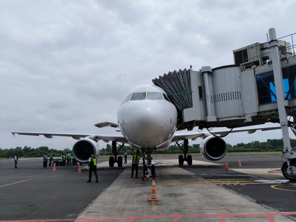 Puncak Pergerakan Pemudik di Bandara Radin Intan Capai 5.323 Orang/Hari