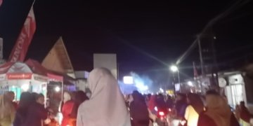 Warga antusias mengikuti takbiran Hari Raya Idul Fitri berlangsung meriah di Kecamatan Palas, Kabupaten Lampung Selatan, Jumat, 20 Maret 2026. (FOTO: Lampost.co / Intan Tyas)