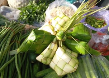 Menjelang Hari Raya Idulfitri, Permintaan Kulit Ketupat Meningkat