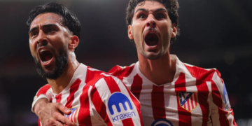 Penyerang Atletico Madrid, Nicolas Gonzalez (kiri)