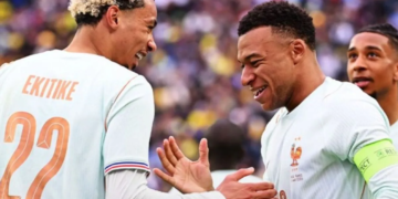 Penyerang Timnas Prancis, Kylian Mbappe (kanan)