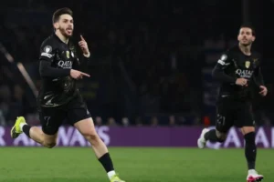 Kvaratskhelia Menggila, The Blues Babak Belur di Paris