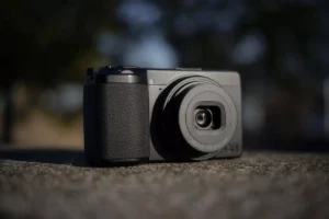 Ricoh GR IV Monochrome 2026: Spesifikasi, Harga, dan Review Kamera Hitam Putih Terbaru