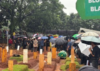 Vidi Aldiano Dimakamkan di TPU Tanah Kusir