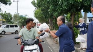 Semangat Berbagi, DJP Bengkulu-Lampung Tebar Ribuan Paket Iftar