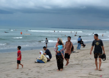 Menteri Pariwisata Widiyanti Putri Wardhana menerbitkan surat edaran untuk memastikan kesiapan fasilitas, layanan, dan mitigasi bencana di seluruh destinasi wisata.