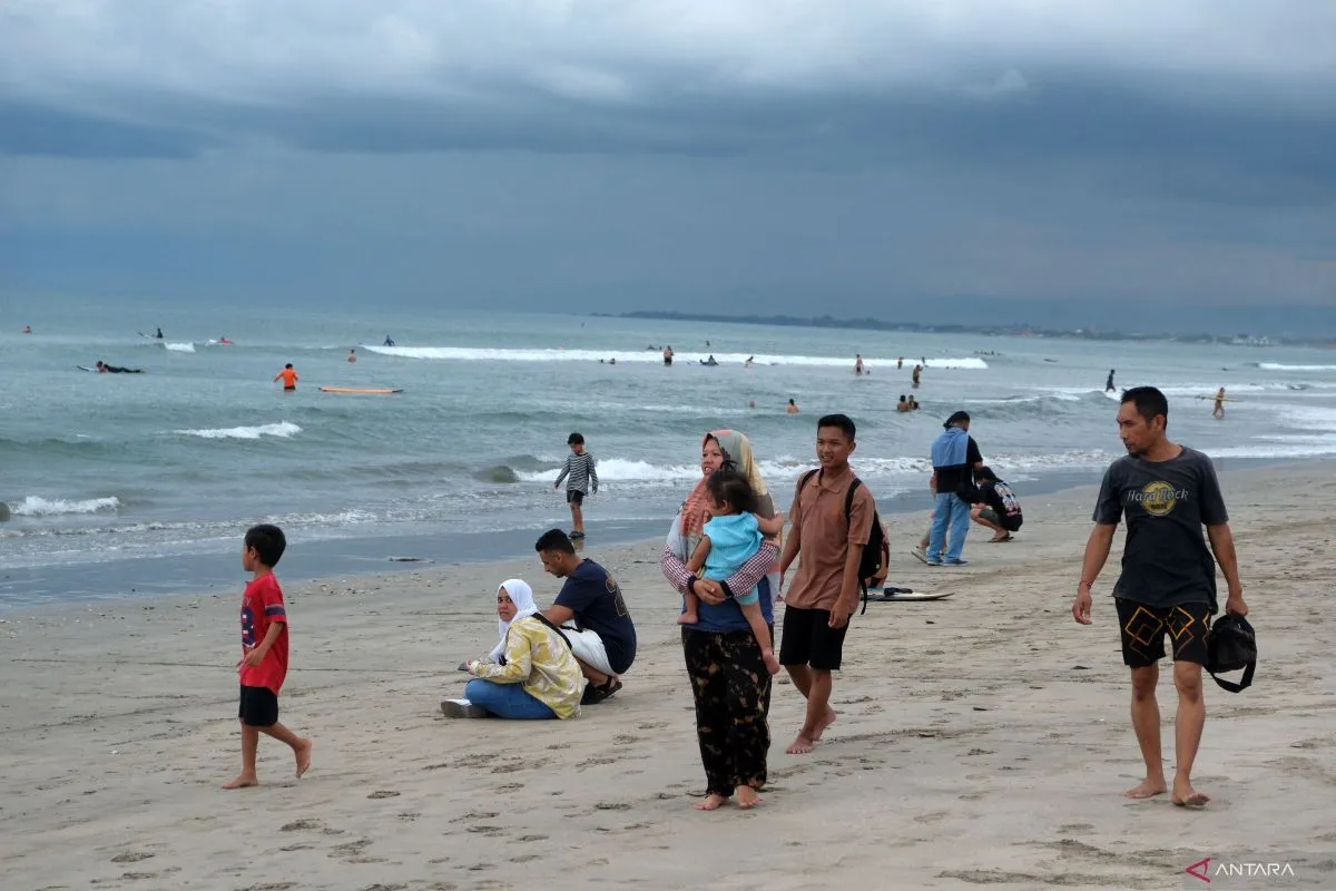 Menteri Pariwisata Widiyanti Putri Wardhana menerbitkan surat edaran untuk memastikan kesiapan fasilitas, layanan, dan mitigasi bencana di seluruh destinasi wisata.