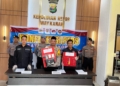 Satresnarkoba Polres Way Kanan bekuk bandar sabu-sabu dan mengamankan barang bukti diduga sabu-sabu seberat 201,88 Gram.