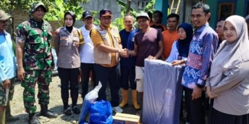 Angin Puting Beliung Terjang Wonosobo Tanggamus, Wakil Bupati Salurkan Bantuan