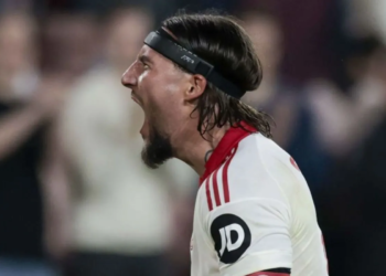 Gelandang Sevilla, Nemanja Gudelj