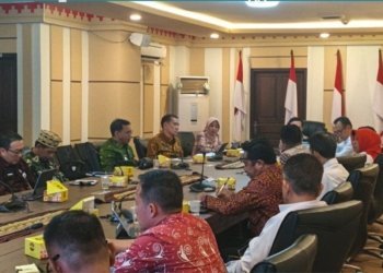 Pemerintah Provinsi (Pemprov) Lampung bersama Komite Olahraga Nasional Indonesia (KONI) Lampung rapat persiapan penyambutan tim verifikasi lapangan KONI Pusat di Ruang Sakai Sambayan, Kantor Gubernur Lampung, Kamis, 9 April 2026. Dok ADPIM Lampung