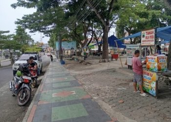 Lapangan Pemda Kalianda Jadi Pusat Jajanan Kuliner Kaki Lima Favorit Warga