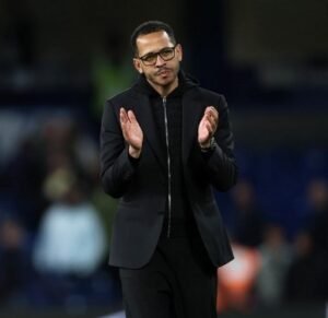 Chelsea Resmi Pecat Liam Rosenior Usai Tren Buruk, Calum McFarlane Jadi Caretaker