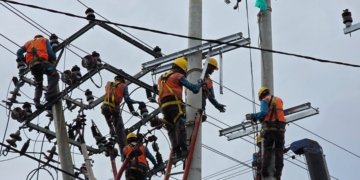 PLN pulihkan listrik