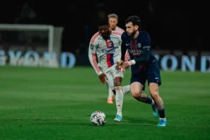 Lyon Tumbangkan Tuan Rumah PSG, Persaingan Gelar Juara Ligue 1 Memanas