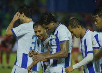 Persib Bandung merayakan kemenangan