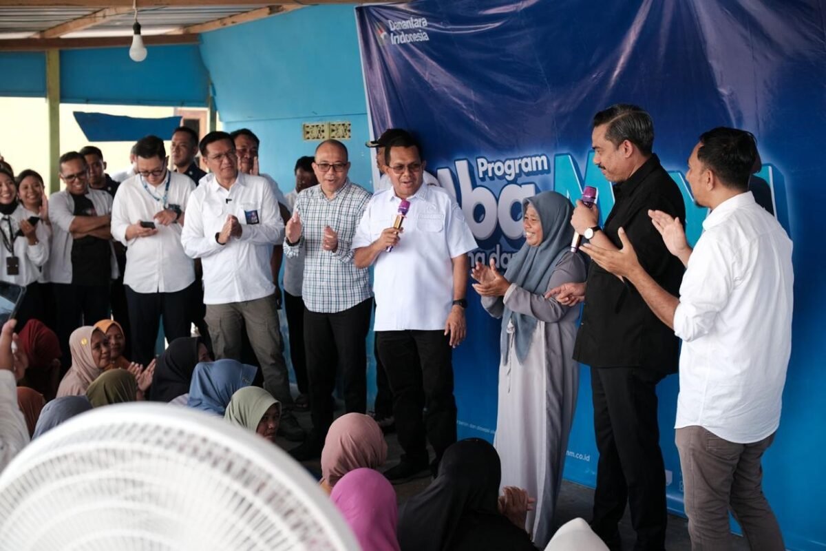 ‘Mba Maya’ Berdayakan UMKM Pesisir Rinca Mandiri