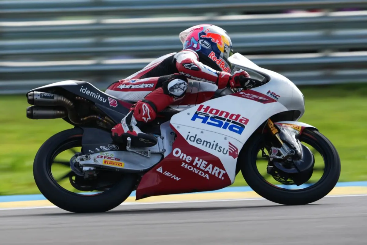 Aksi Gila dari Grid 17! Veda Ega Pratama Tembus Posisi Keenam di Moto3 Spanyol 2026