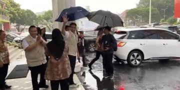 Wamendagri Akhmad Wiyagus Sidak WFH di Lampung Gunakan Mobil Listrik